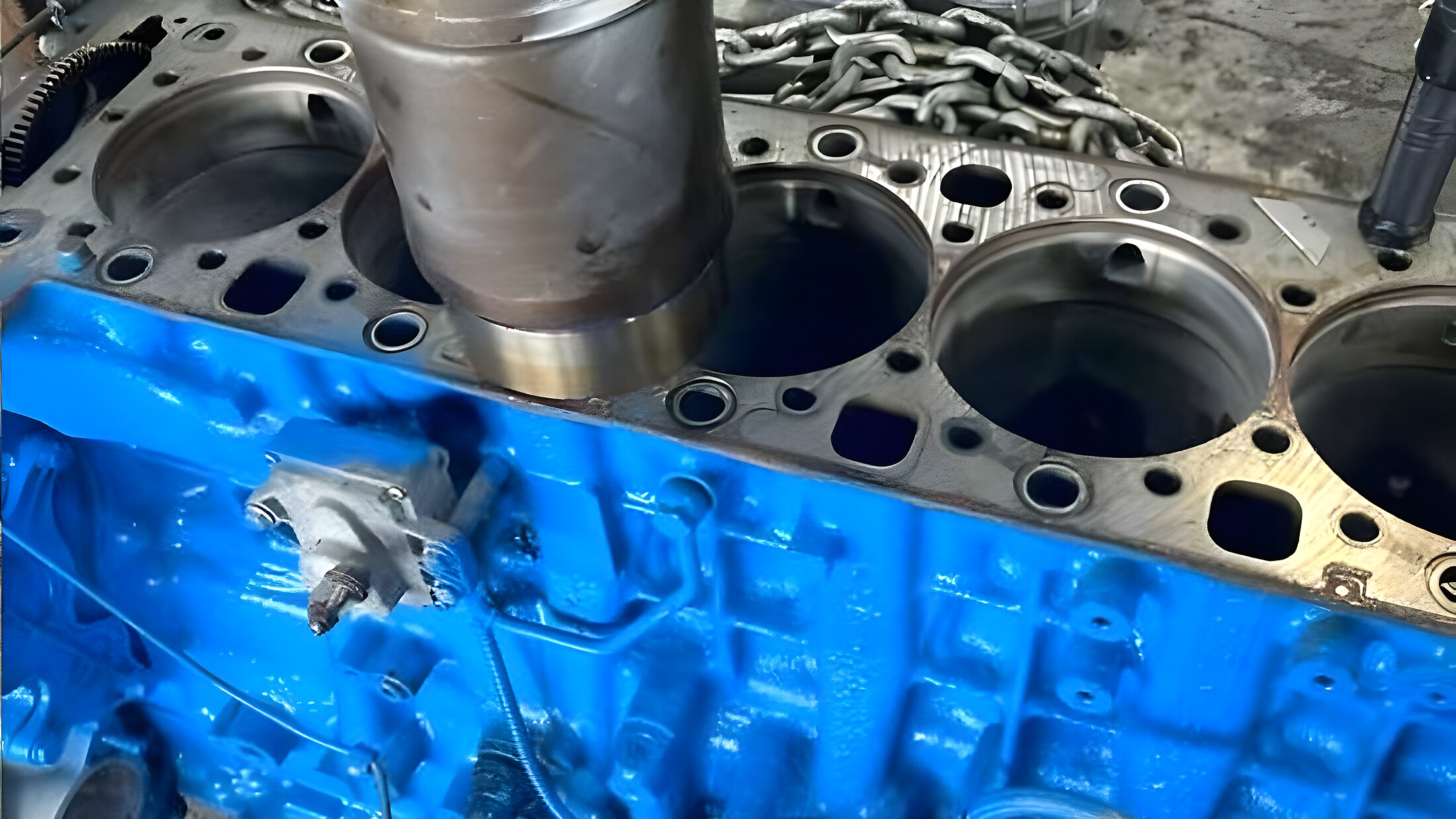 Heavy-duty diesel engine block rebuild by Herling Fleet Services